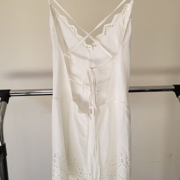 White Cotton with Lace Backless Romper - Picture 2 of 5